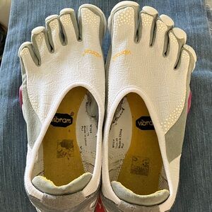 Vibram FiveFingers White, Gray and Yellow Toe Shoes